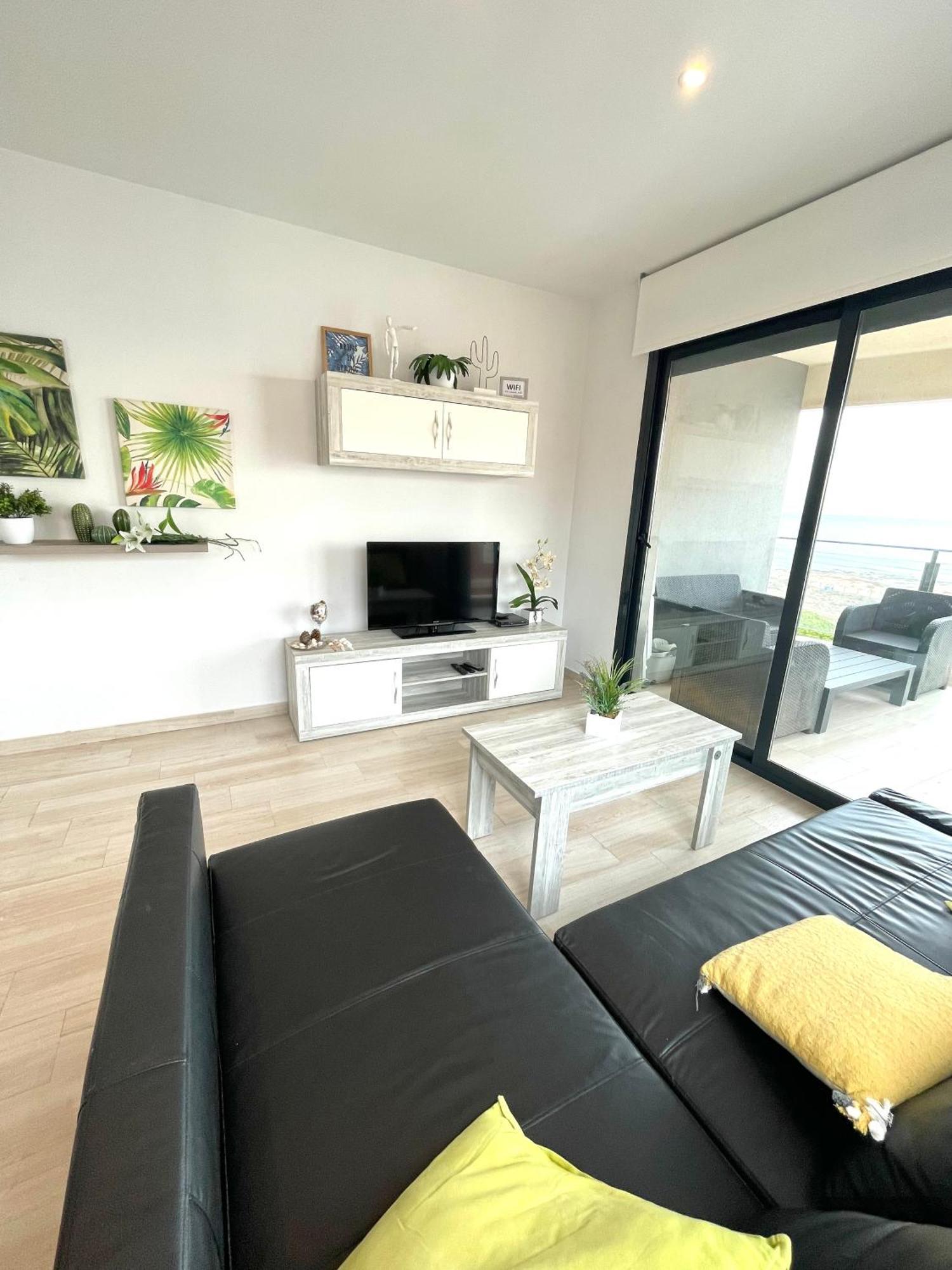 Luxury And Modern Beach Apartment With Sea Views La Mata  Bagian luar foto