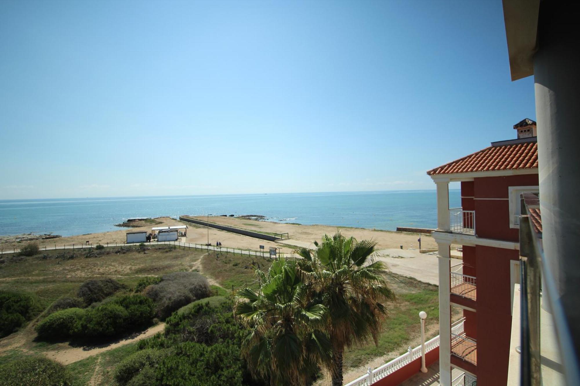 Luxury And Modern Beach Apartment With Sea Views La Mata  Bagian luar foto